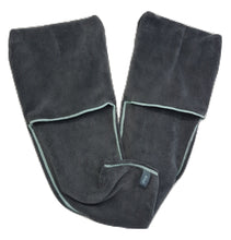 Load image into Gallery viewer, Henry Wag Pet Glove Towel