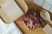Load image into Gallery viewer, Betsy’s Lamb and Chicken 1kg
