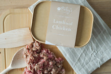 Load image into Gallery viewer, Betsy’s Lamb and Chicken 1kg
