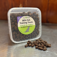 Load image into Gallery viewer, FBN 80% FISH TRAINING TREATS 500G TUB
