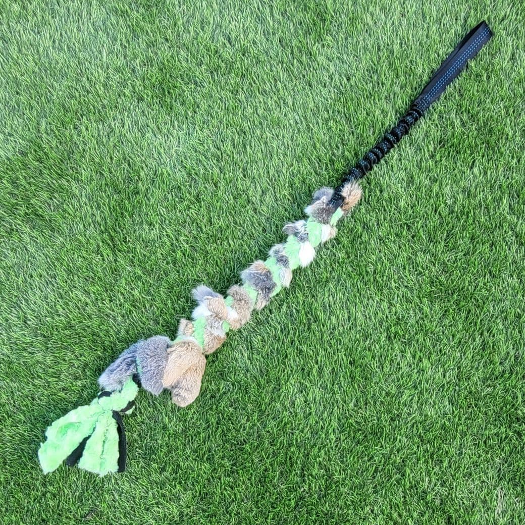 RABBIT TWIST, BUNGEE RABBIT SKIN TUG